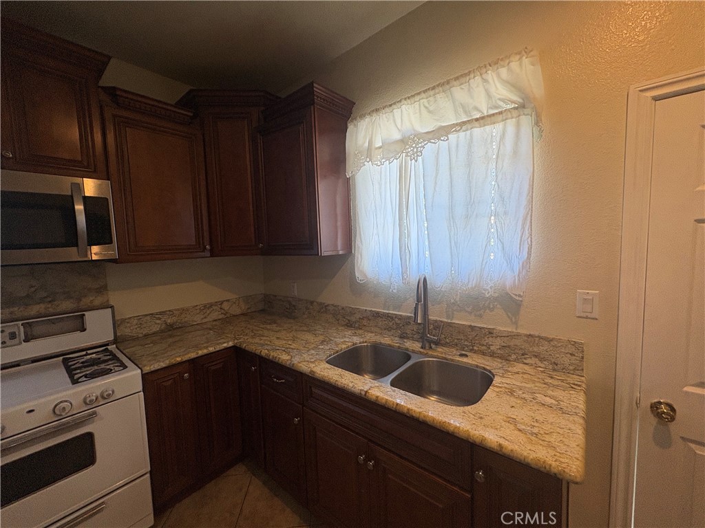 3395 Franklin Avenue Riverside, CA 92507 - Photo 17 of 55
