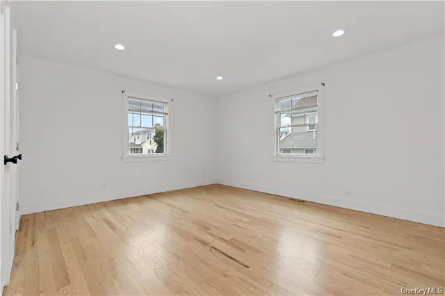 $1,300,000 | 9 Lyons Place, New Rochelle, NY 10801