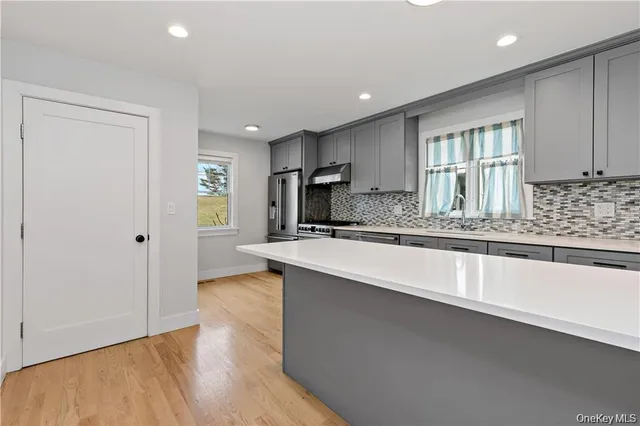 $1,300,000 | 9 Lyons Place, New Rochelle, NY 10801