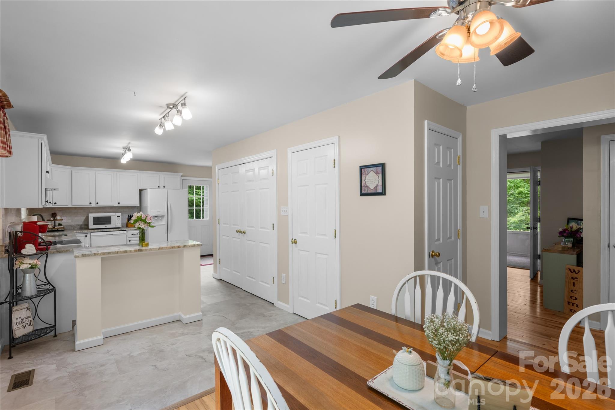 125 Round Mountain Road Brevard, NC 28712 - Photo 11 of 36