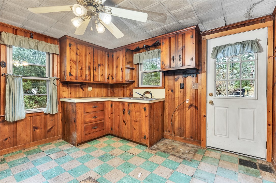 119 Breakheart Hill Road West Greenwich, RI 02817 - Photo 4 of 31