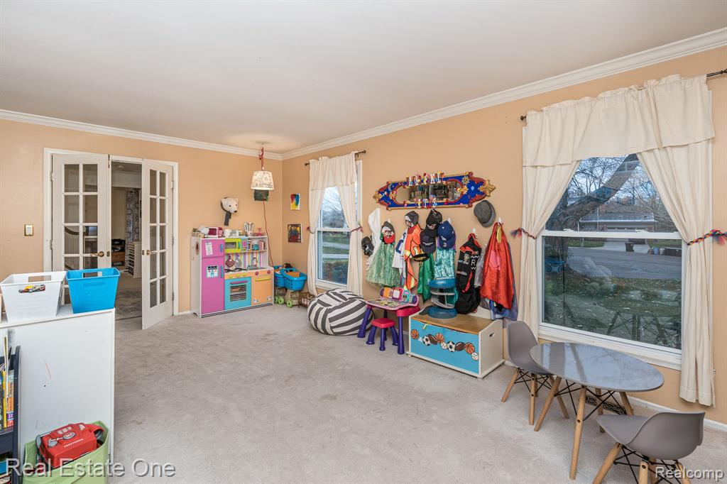 258 Belle Vernon Court Rochester, MI 48309 - Photo 13 of 41