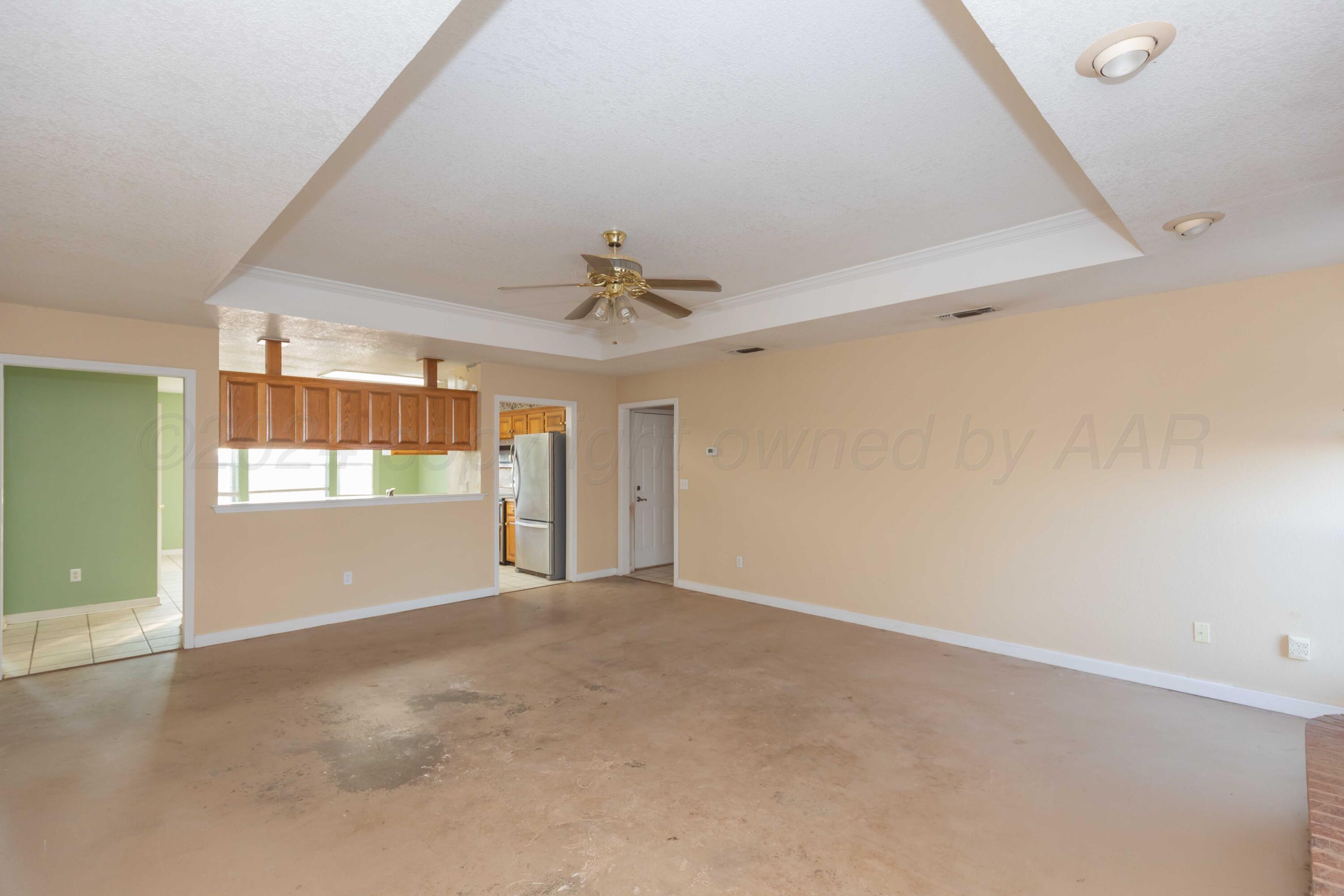 9100 Dowell Road Amarillo, TX 79119 - Photo 15 of 48 LIVING ROOM VIEW 3