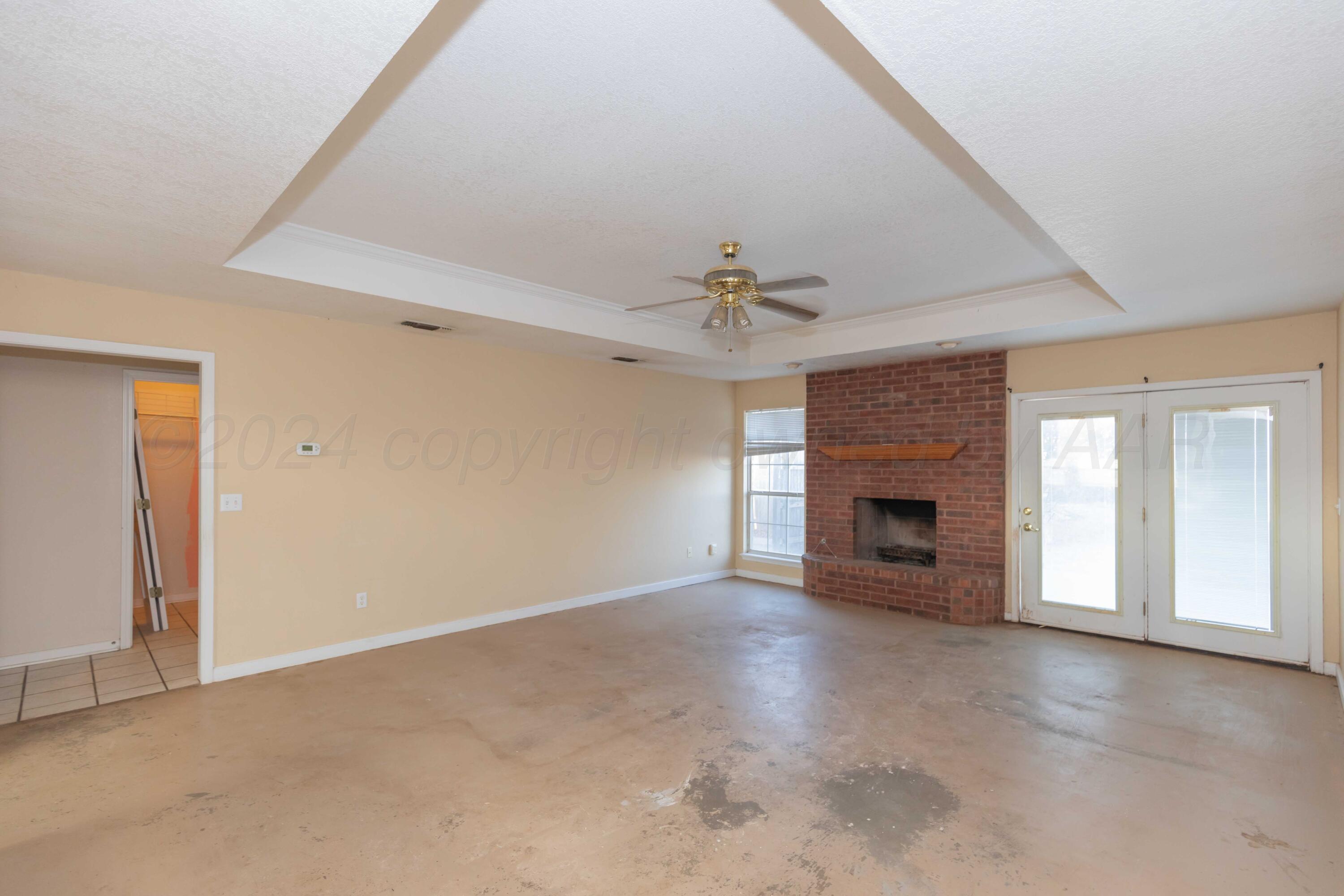 9100 Dowell Road Amarillo, TX 79119 - Photo 16 of 48 LIVING ROOM VIEW 4