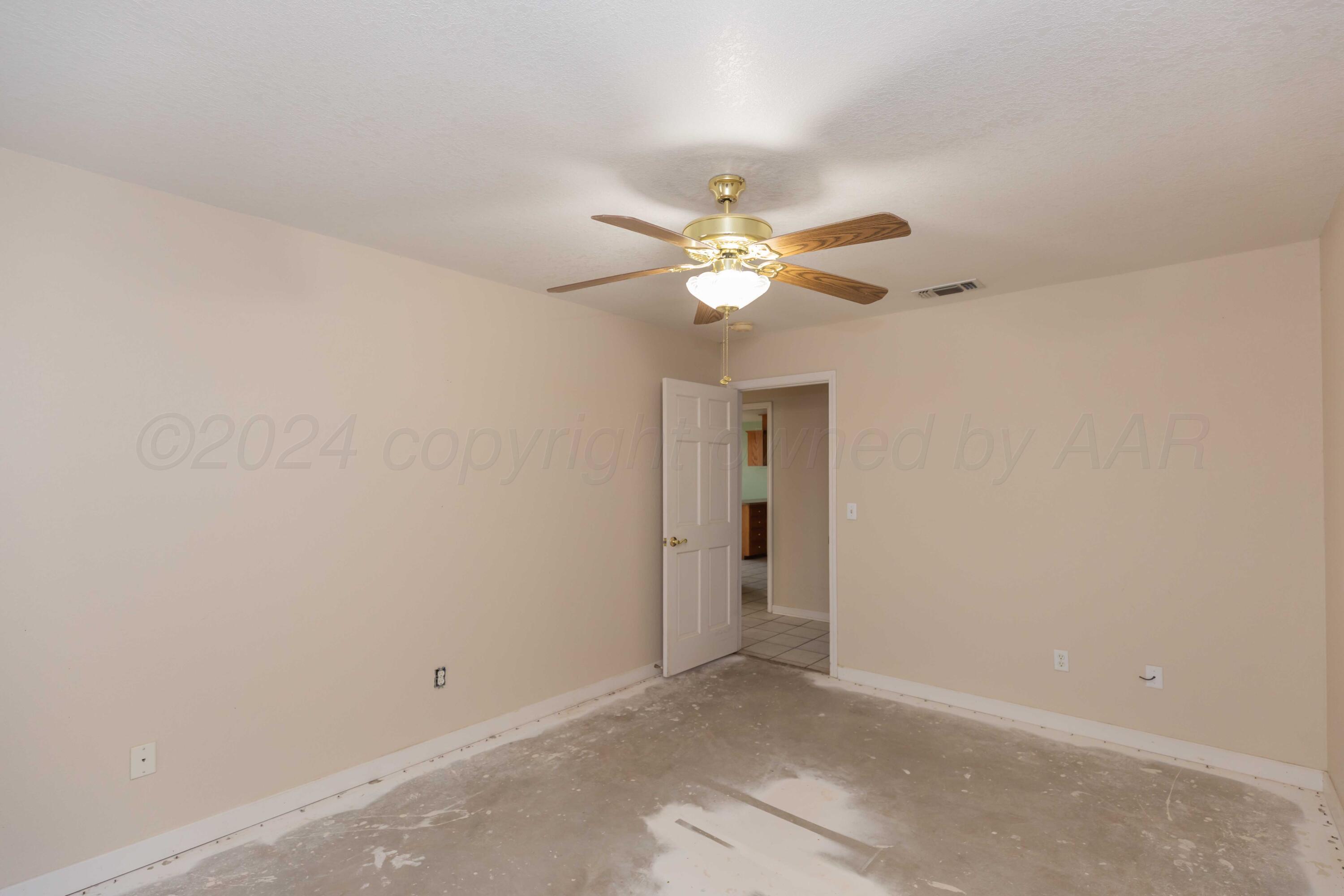 9100 Dowell Road Amarillo, TX 79119 - Photo 23 of 48 BEDROOM 3 VIEW 3