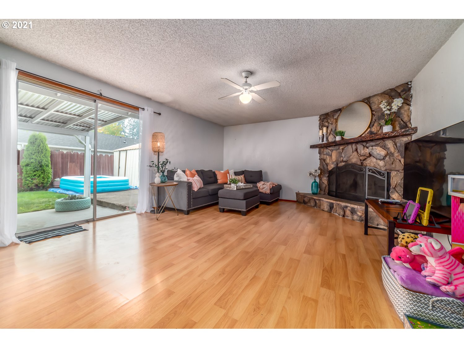 4853 Daisy Street Springfield, OR 97478 - Photo 13 of 32
