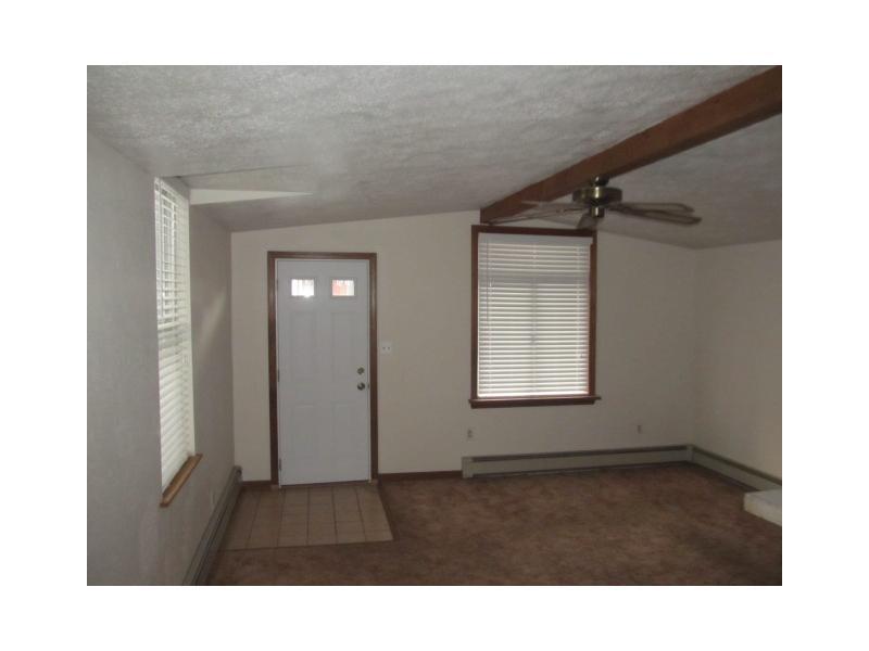 74 Frazier Avenue McKees Rocks, PA 15136 - Photo 3 of 11 Living Room.