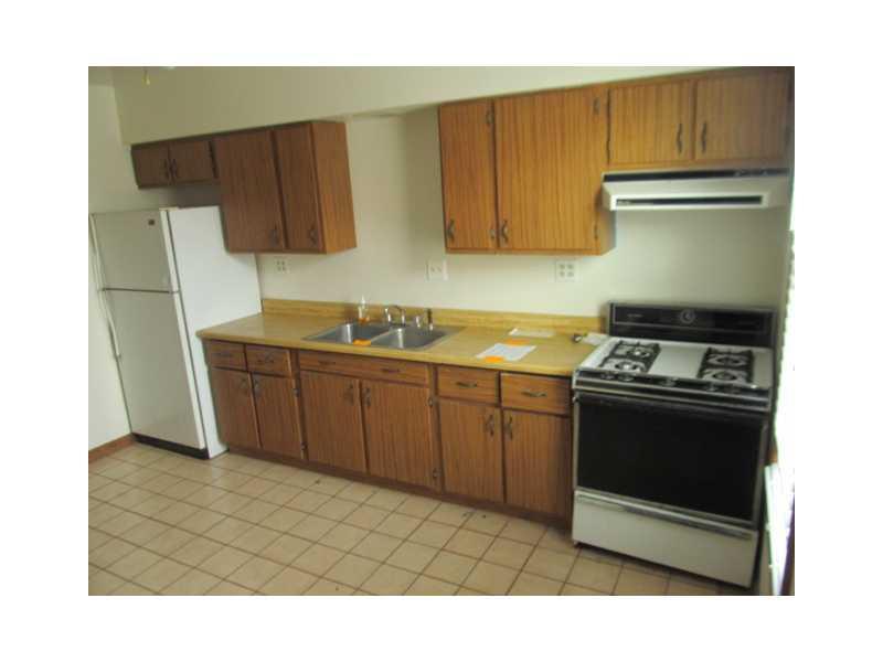 74 Frazier Avenue McKees Rocks, PA 15136 - Photo 7 of 11 Kitchen.