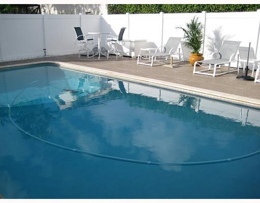 5061 Marina Circle Boca Raton, FL 33486 - Photo 10 of 11 Swimming Pool/Hot Tub/Sauna