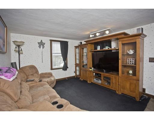 37 Drexel Street Springfield, MA 01104 - Photo 8 of 17