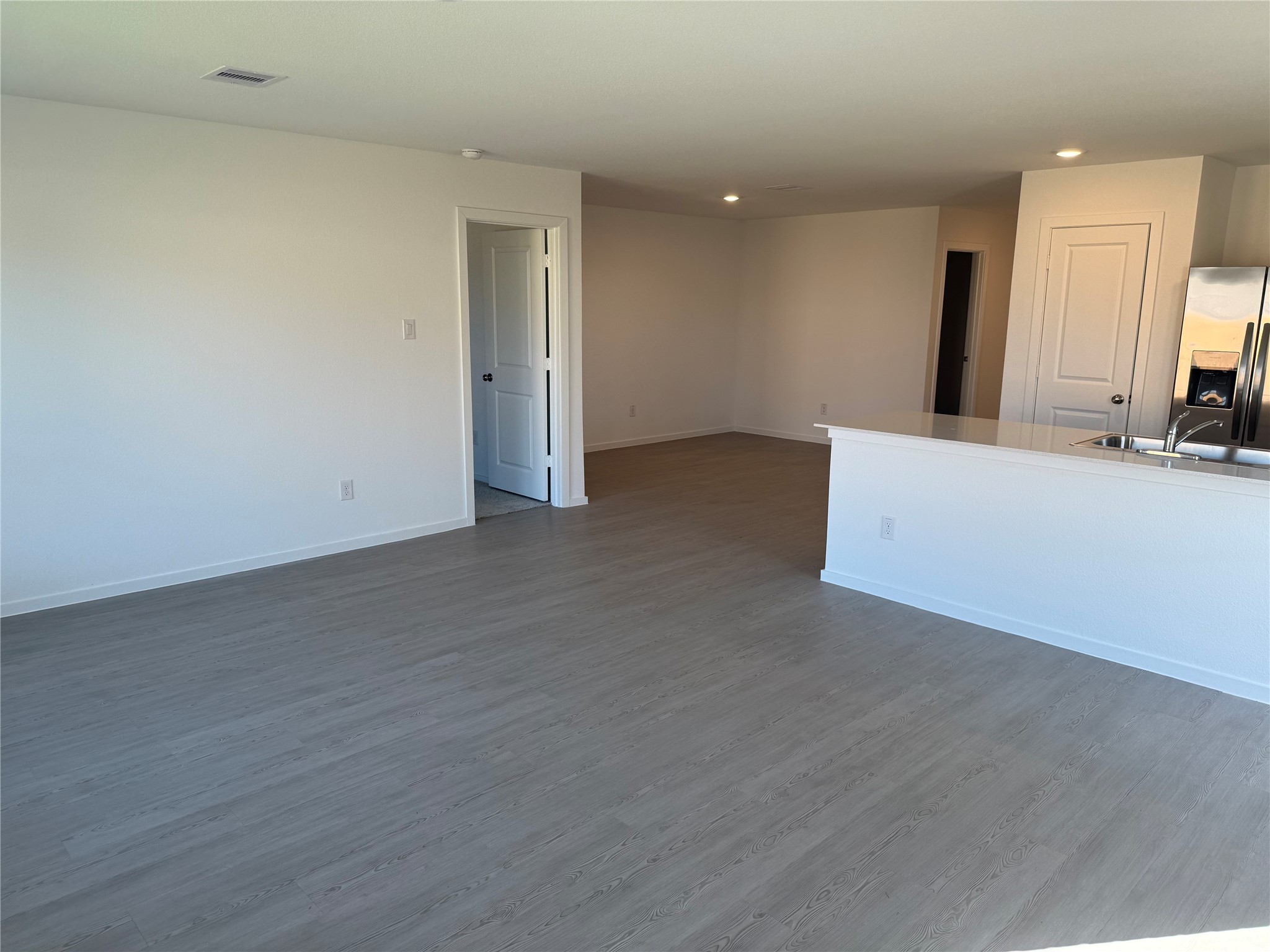 2527 Night Emerald Drive Rosharon, TX 77583 - Photo 5 of 12