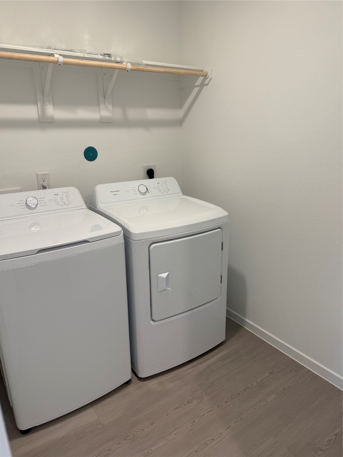 2527 Night Emerald Drive Rosharon, TX 77583 - Photo 9 of 12