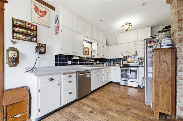 $499,000 | 7930 East Line Road, Kirkland, IL 60146