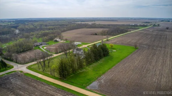 $499,000 | 7930 East Line Road, Kirkland, IL 60146