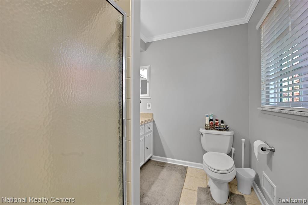 855 Bridgestone Drive Rochester Hills, MI 48309 - Photo 29 of 41