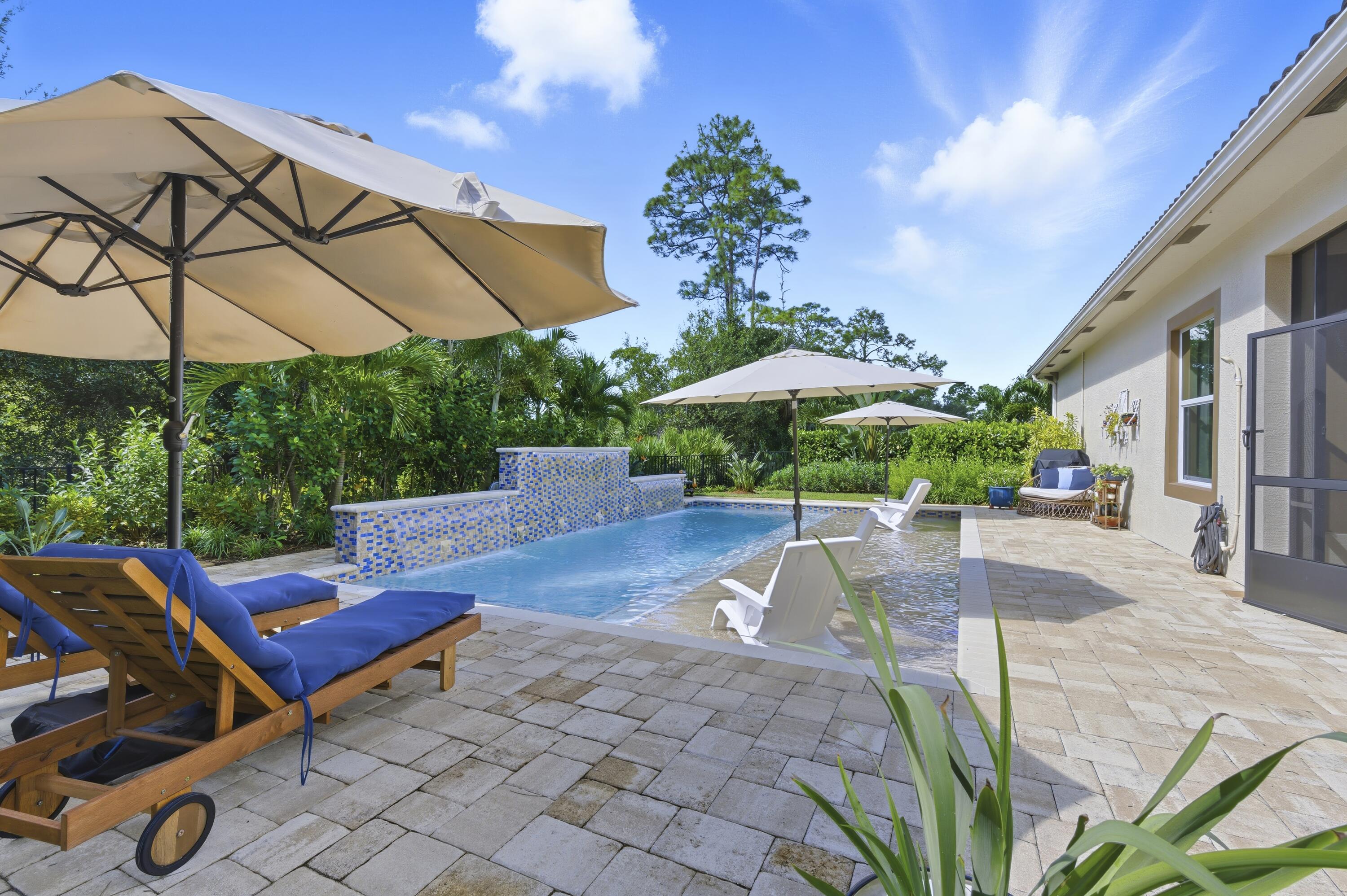 1016 Southwest Triste Way Stuart, FL 34997 - Photo 31 of 41 Pool