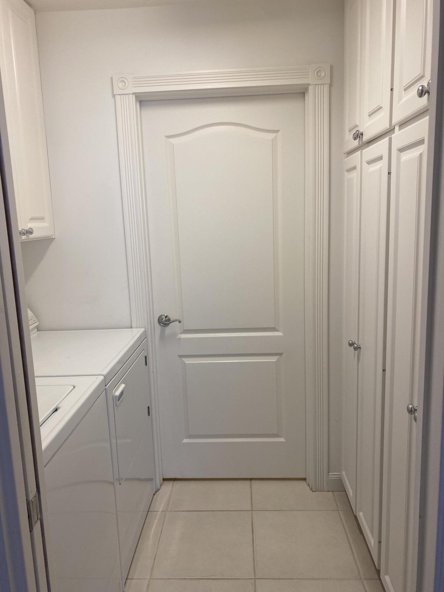 1683 Frederick Small Road Jupiter, FL 33458 - Photo 15 of 48 Laundry room