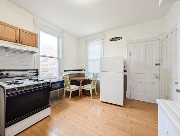 $1,600 | 2025 West Coulter Street, Unit 3, Chicago, IL 60608