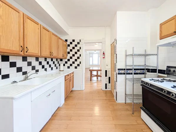 $1,600 | 2025 West Coulter Street, Unit 3, Chicago, IL 60608