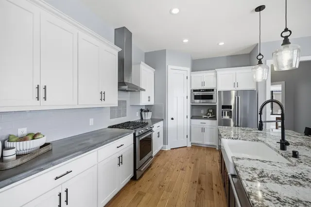 $825,000 | 4152 Hummingbird Path North, Lake Elmo, MN 55042