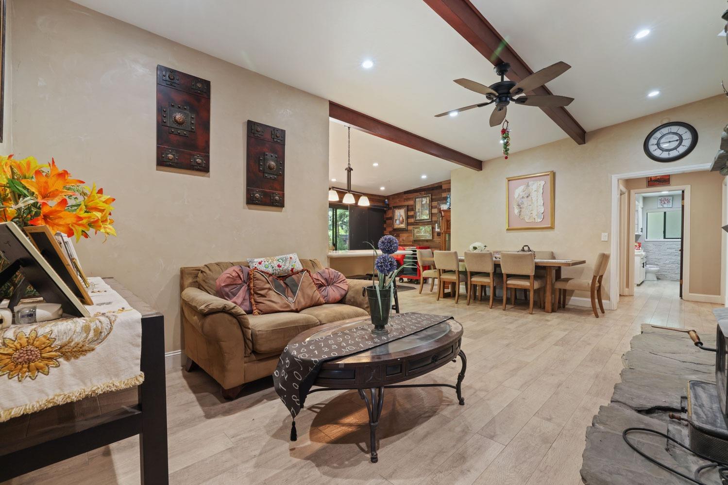 5348 Shippee Lane Stockton, CA 95212 - Photo 21 of 35 a living room with furniture