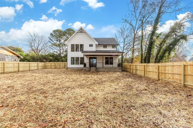 $682,500 | 118 Greenwood Avenue, Belmont, NC 28012