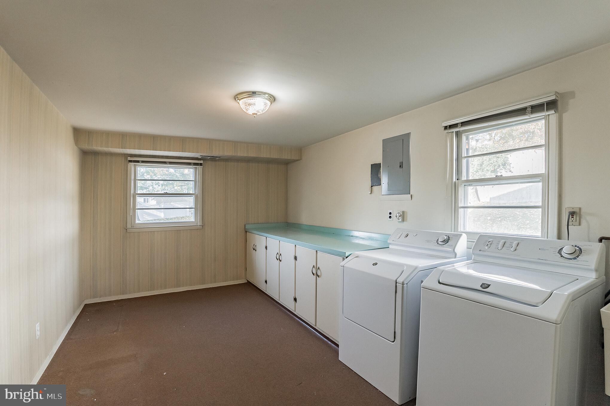 338 Hogeland Road Southampton, PA 18966 - Photo 22 of 29 Large Laundry Room With Washer & Dryer