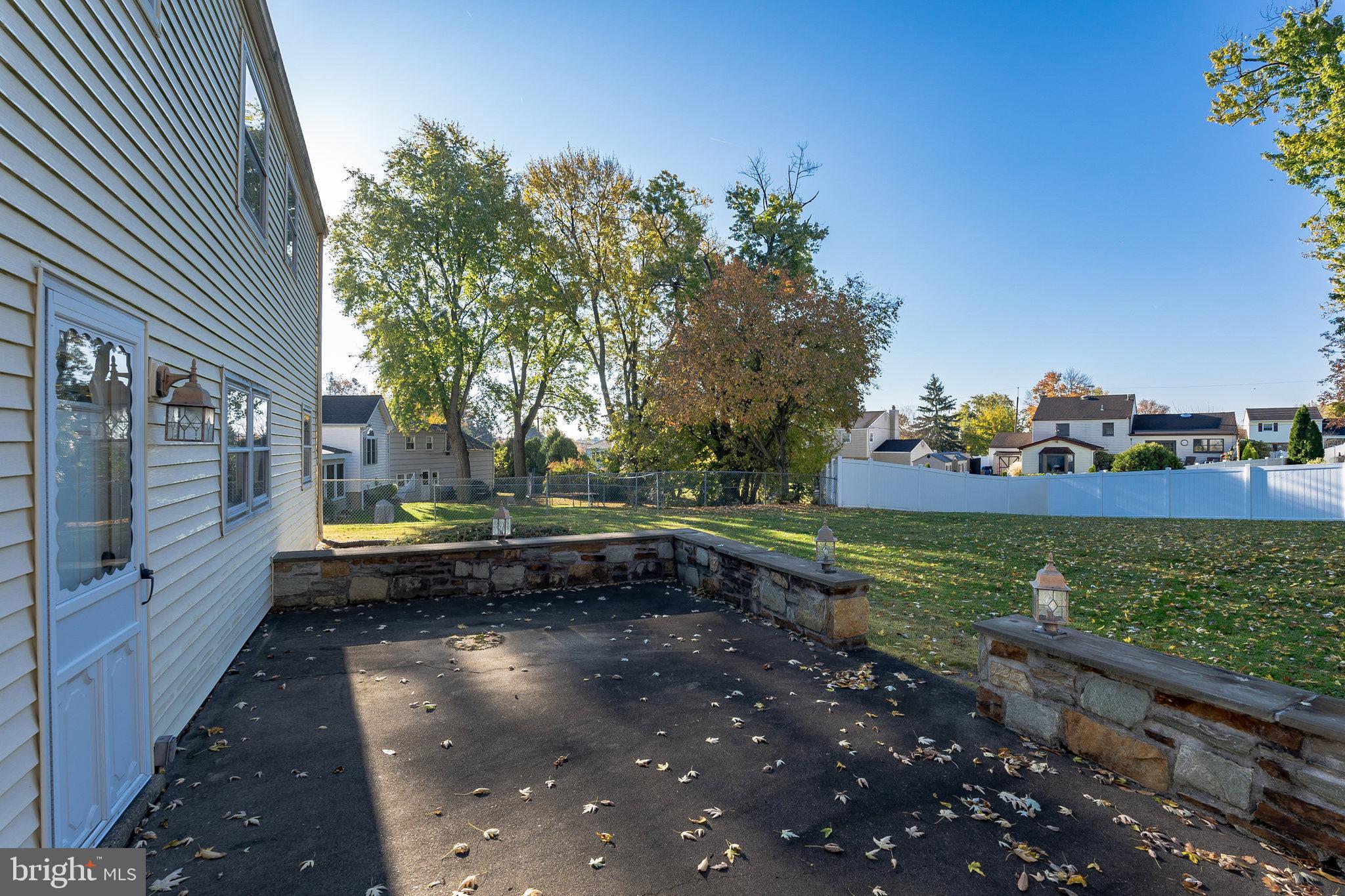 338 Hogeland Road Southampton, PA 18966 - Photo 25 of 29 Rear Patio