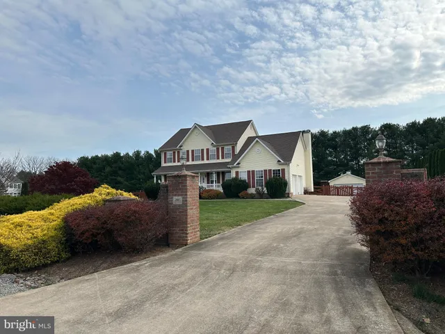 a view of house and outdoor space