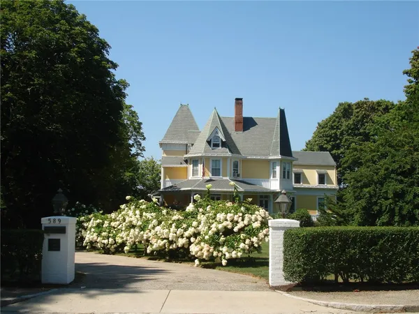 $5,000 | 589 Bellevue Avenue, Newport, RI 02840