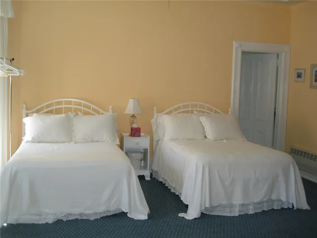 $6,000 | 589 Bellevue Avenue, Newport, RI 02840