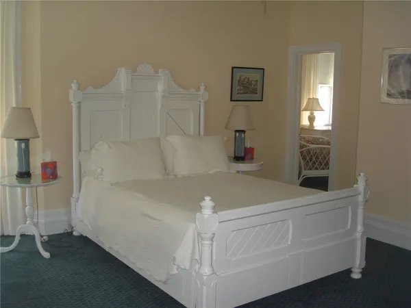 $5,000 | 589 Bellevue Avenue, Newport, RI 02840