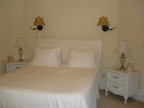 $5,000 | 589 Bellevue Avenue, Newport, RI 02840