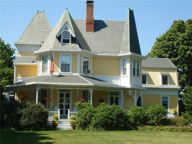 $6,000 | 589 Bellevue Avenue, Newport, RI 02840