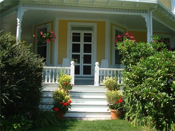 $5,000 | 589 Bellevue Avenue, Newport, RI 02840