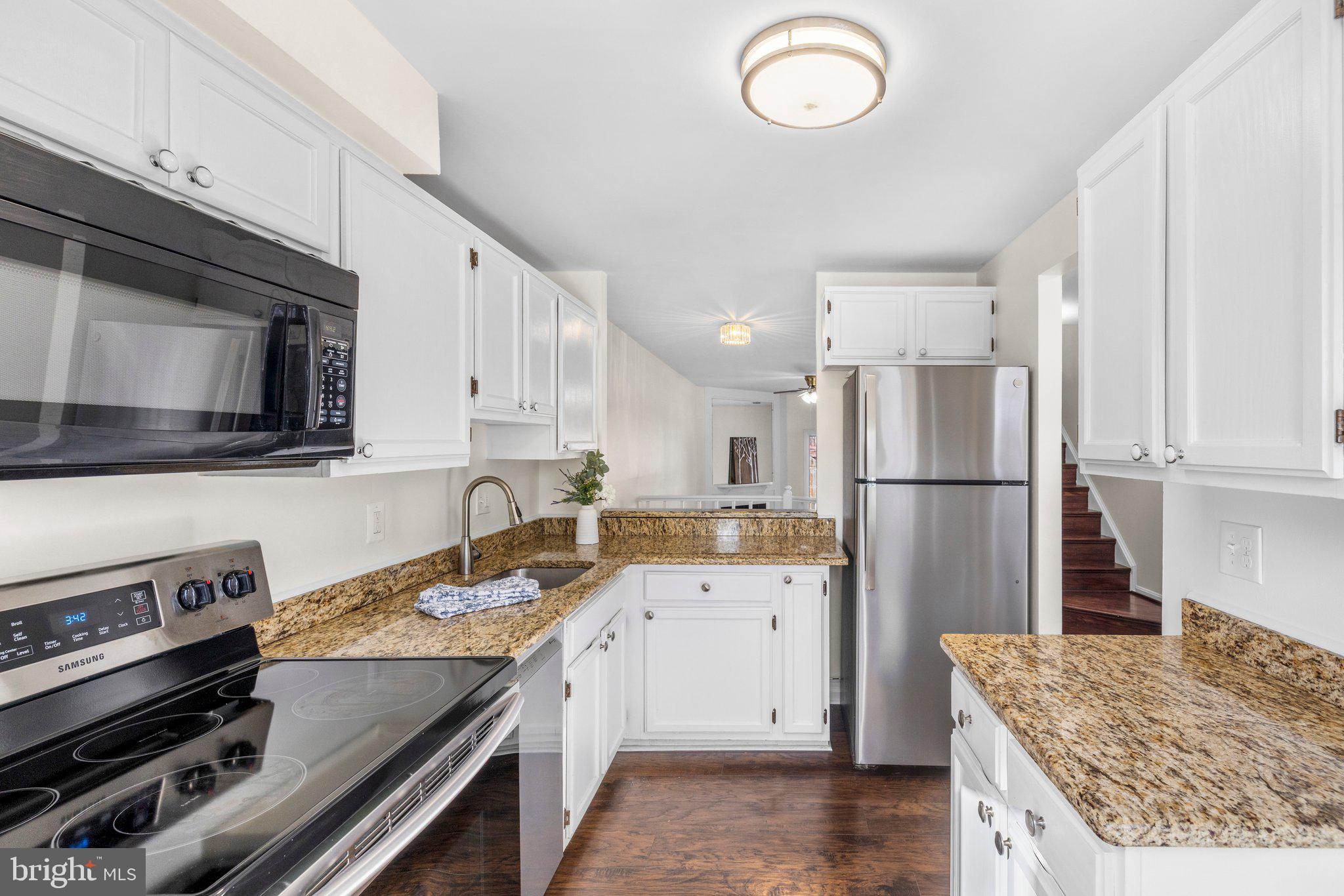 2121 Whisper Way Reston, VA 20191 - Photo 11 of 35