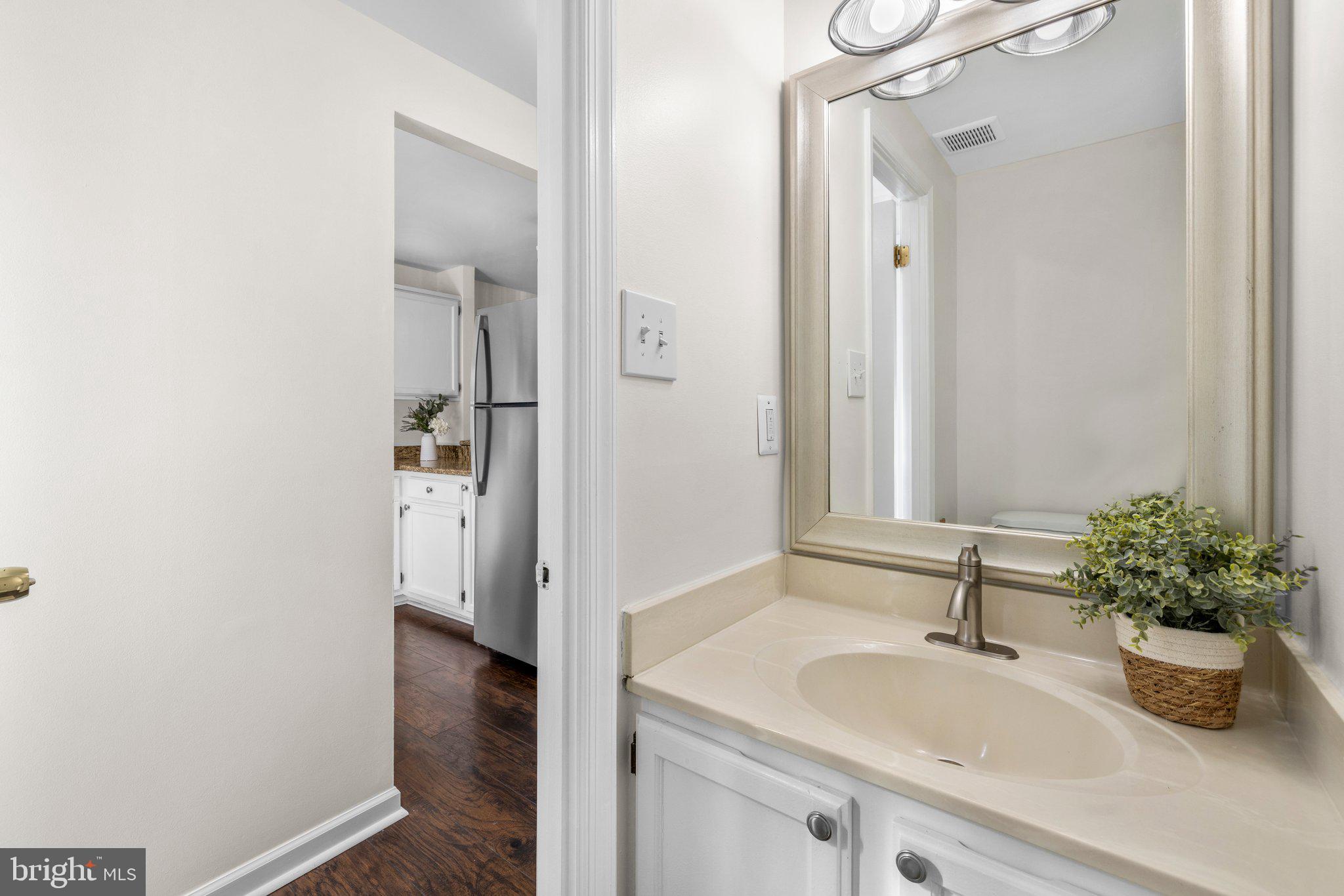 2121 Whisper Way Reston, VA 20191 - Photo 14 of 35