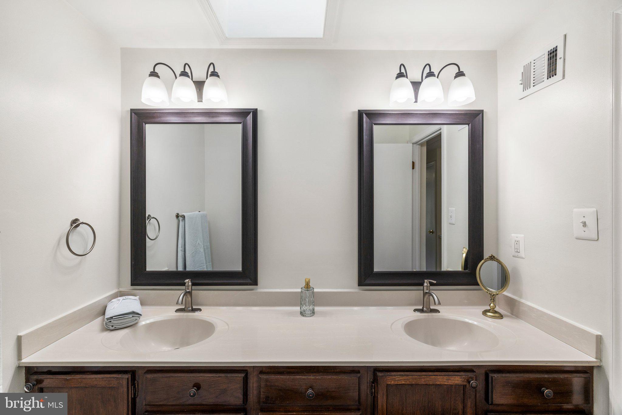 2121 Whisper Way Reston, VA 20191 - Photo 17 of 35