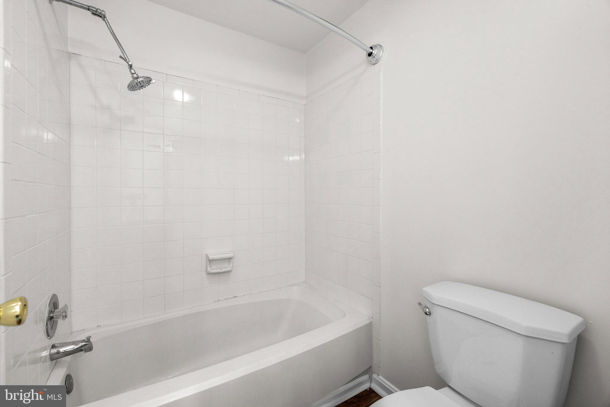 2121 Whisper Way Reston, VA 20191 - Photo 18 of 35