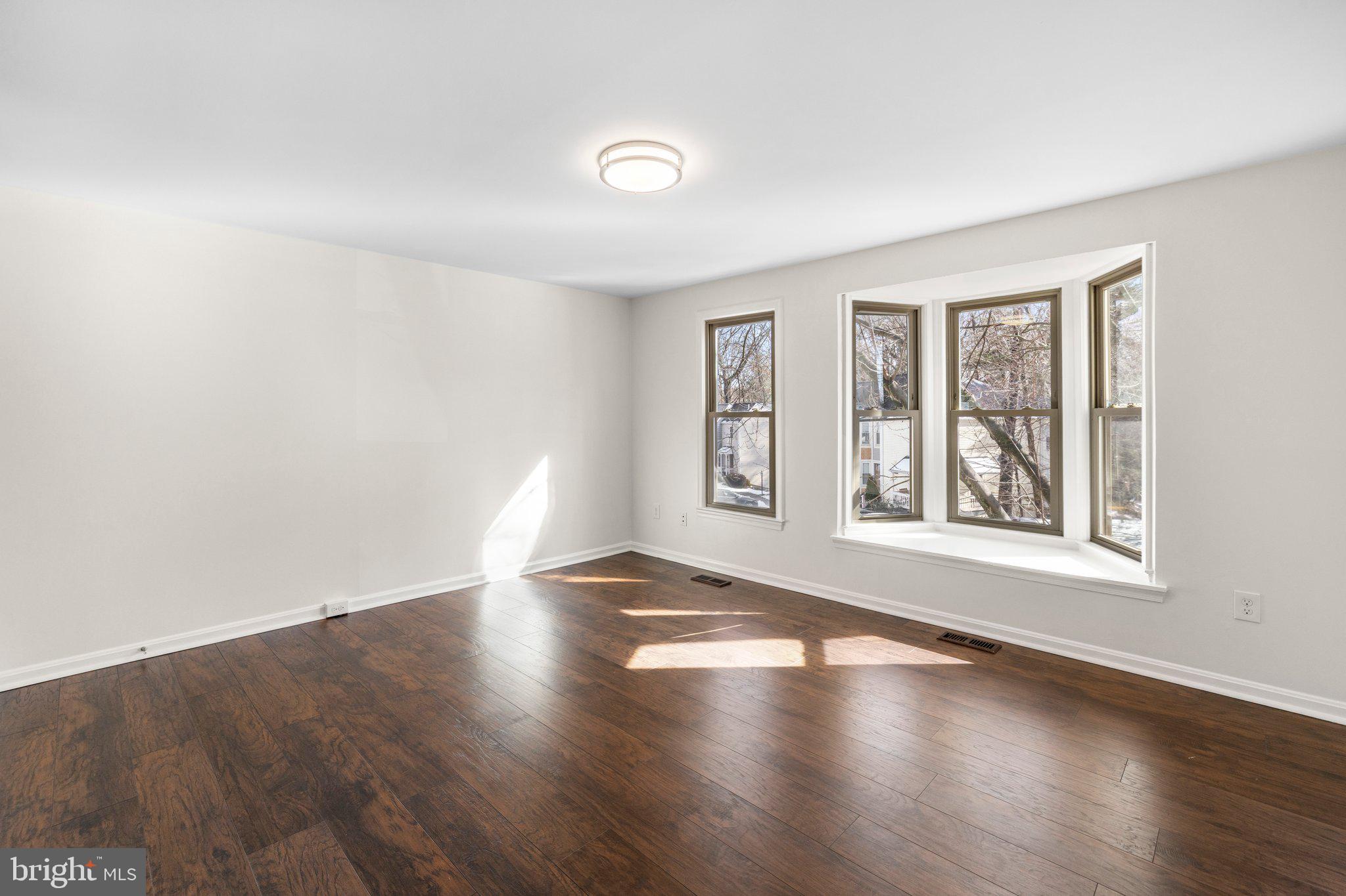 2121 Whisper Way Reston, VA 20191 - Photo 23 of 35