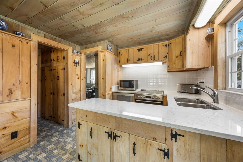 149 Pine Grove Road Yarmouth, MA 02664 - Photo 5 of 14 Gallery Image 5