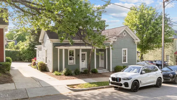 $2,600 | 211 North Boylan Avenue, Raleigh, NC 27603