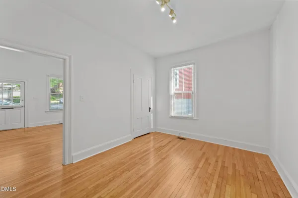 $2,600 | 211 North Boylan Avenue, Raleigh, NC 27603