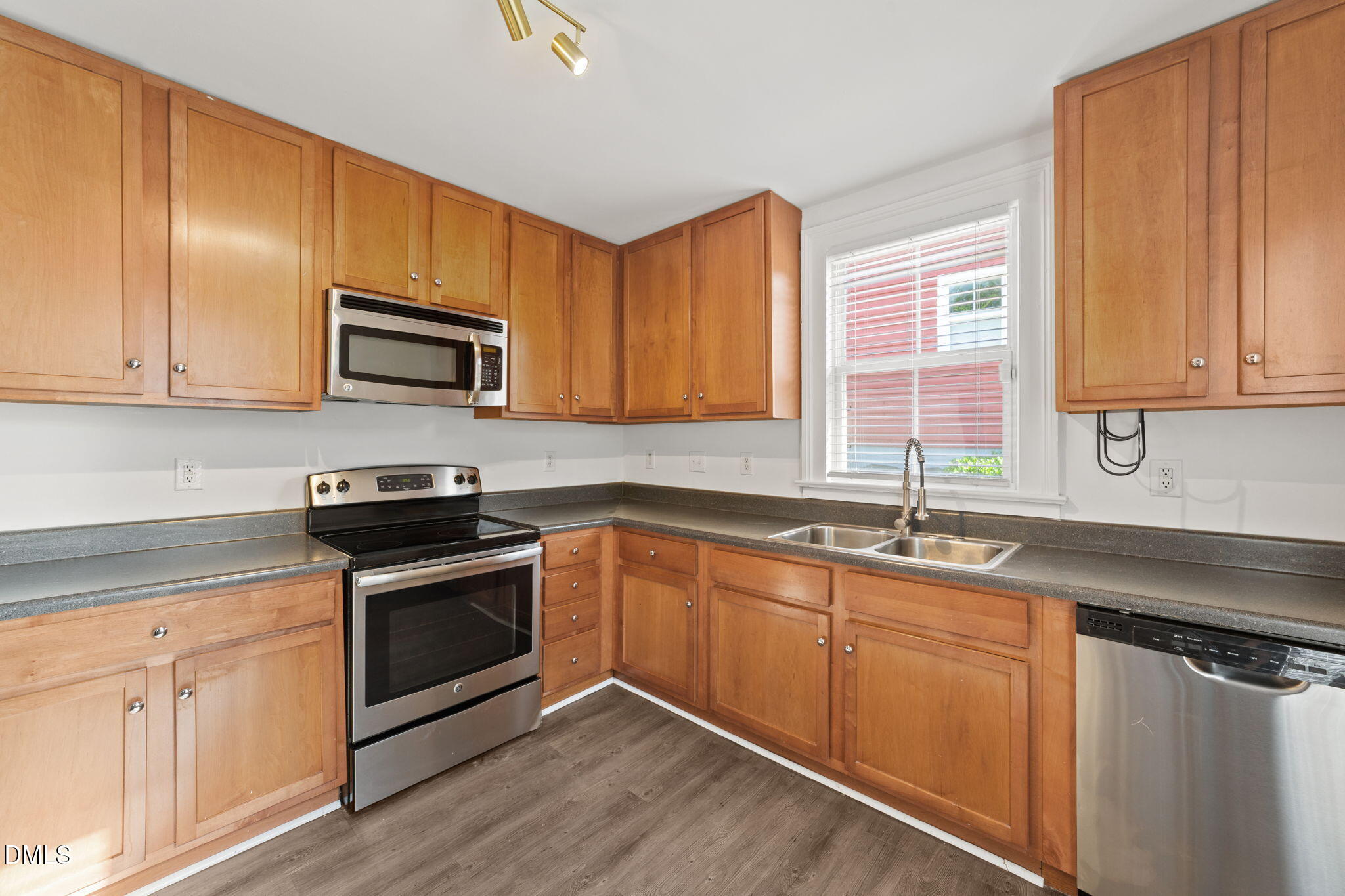 211 North Boylan Avenue Raleigh, NC 27603 - Photo 17 of 50 27-web-or-mls-VB4A6573