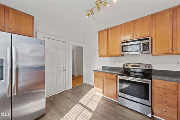 $2,600 | 211 North Boylan Avenue, Raleigh, NC 27603