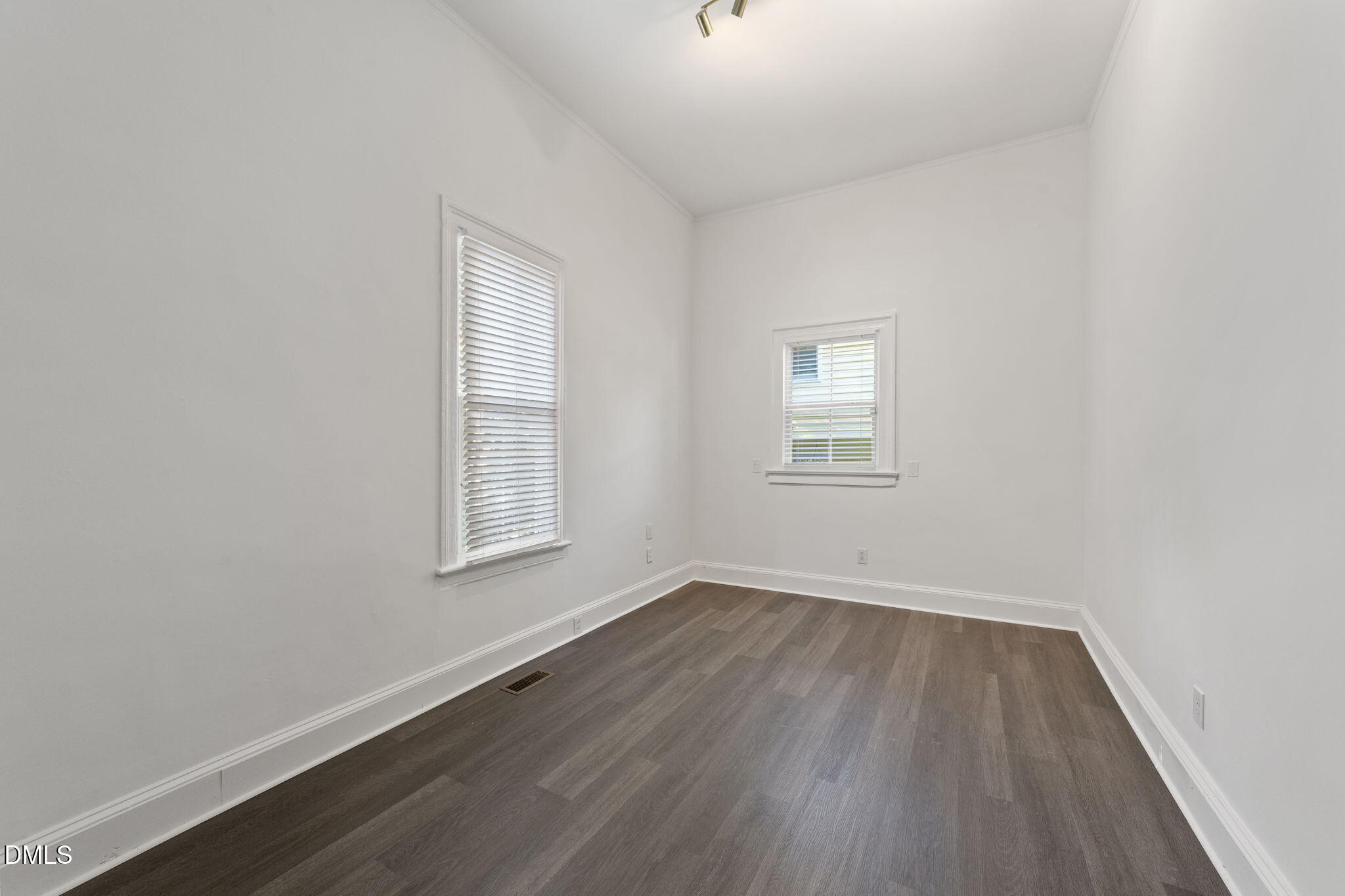 211 North Boylan Avenue Raleigh, NC 27603 - Photo 21 of 50 29-web-or-mls-VB4A6579