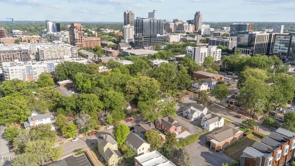 $2,600 | 211 North Boylan Avenue, Raleigh, NC 27603