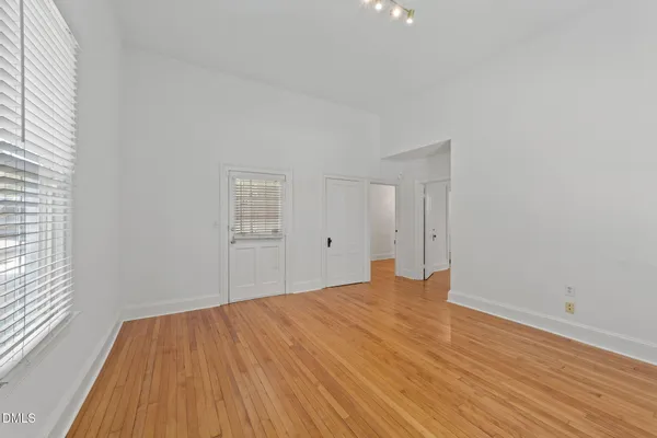 $2,600 | 211 North Boylan Avenue, Raleigh, NC 27603