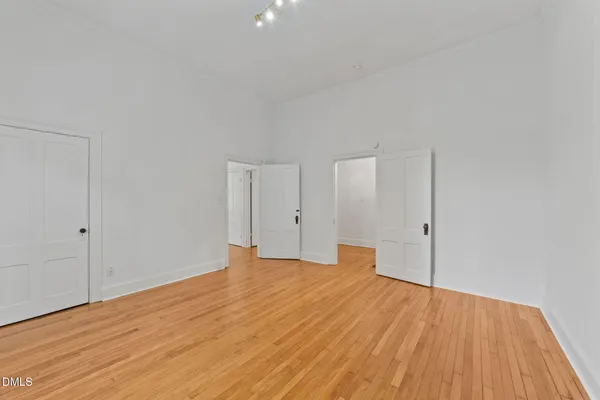 $2,600 | 211 North Boylan Avenue, Raleigh, NC 27603