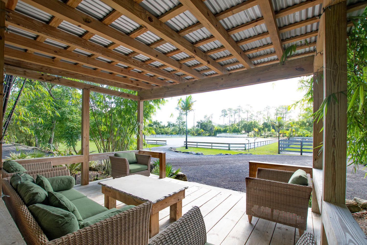 495 E Road Loxahatchee Groves, FL 33470 - Photo 23 of 73 495 E Rd Loxahatchee FL 33470-large-028-